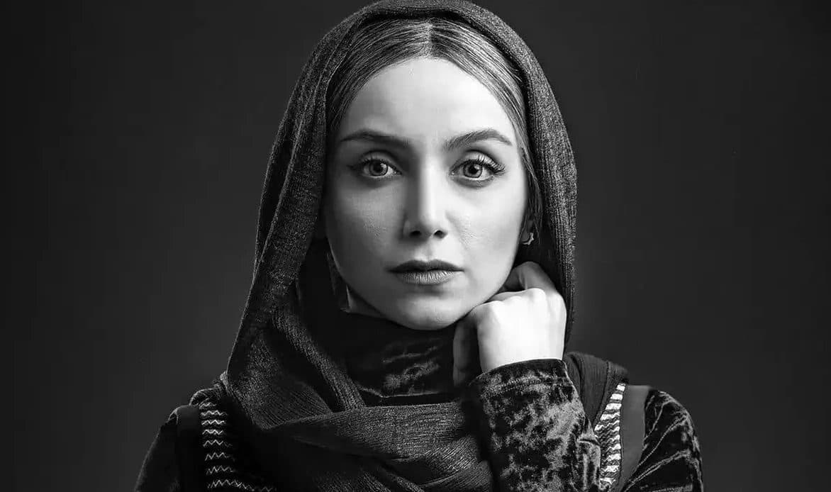 اصفهان گردی جذاب و هیجان انگیز نازنین بیاتی، صحرای سریال قطب شمال / خانم بازیگر چه کیفی میکنه ! + فیلم
