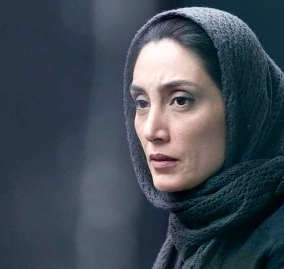 عکس های دیده نشده از دل نگرانی و غیرت هدیه تهرانی برای نجات مردم زلزله زده بم / ایران و ایرانی رو سربلند کردی !
