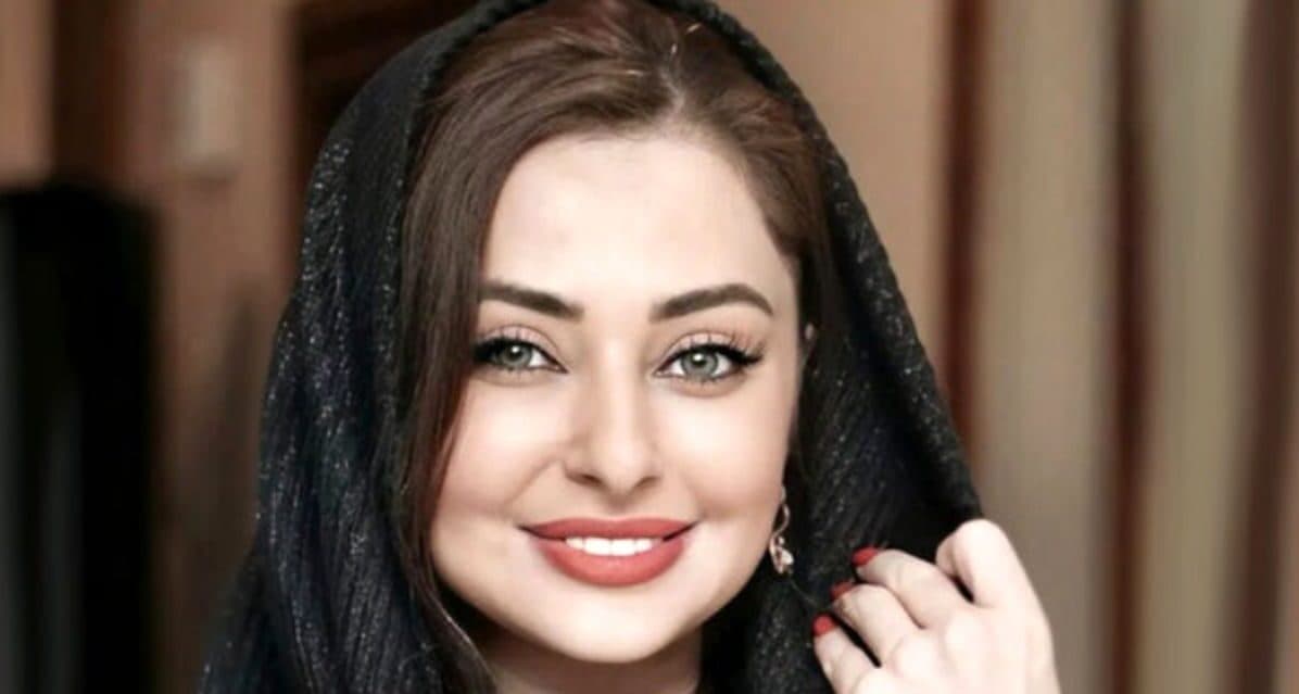 فیلم آوازخوانی دلبرانه  نفیسه روشن در کنسرت علی یاسینی ! / سنش هر چه بالاتر میره شیطون تر میشه !
