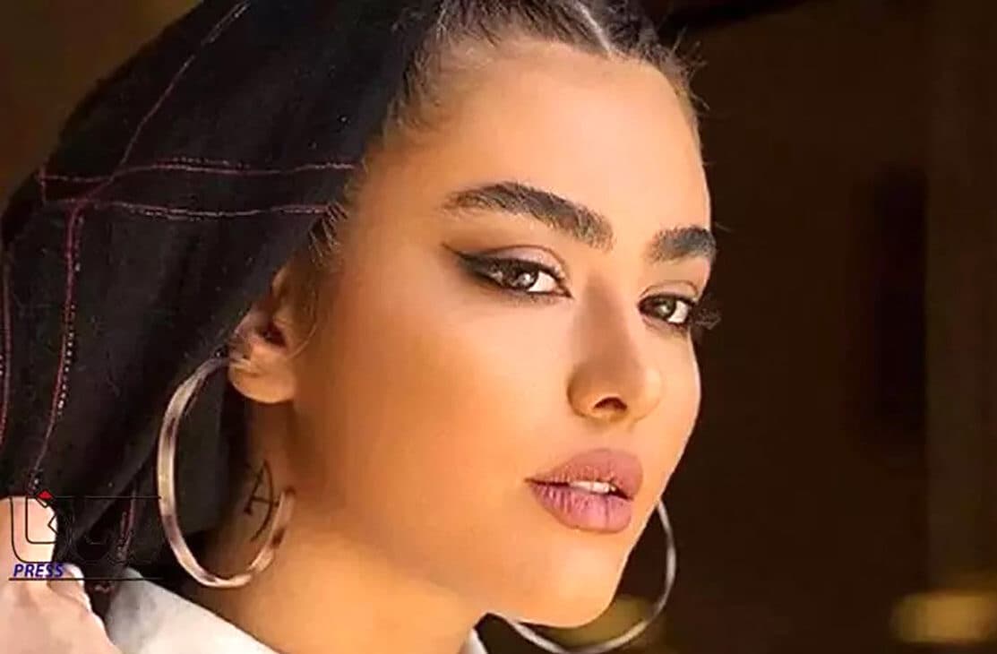 ساده ترین و معقول ترین عکس های ریحانه پارسا بعد از مهاجرت / ریحانه پارسا بالاخره آدم شد !