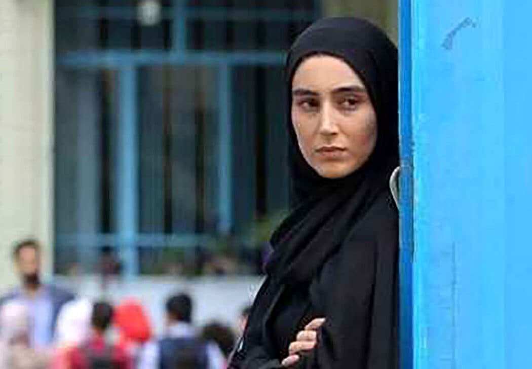 زیبایی جذاب آزاده سیفی بازیگر سریال همسایه خارج از سریال ! + عکس
