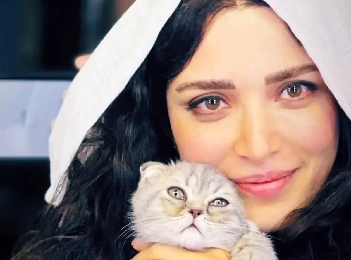 بهنوش طباطبایی از تیپ بهاریش رونمایی کرد | بهنوش طباطبایی ساده اما شیک