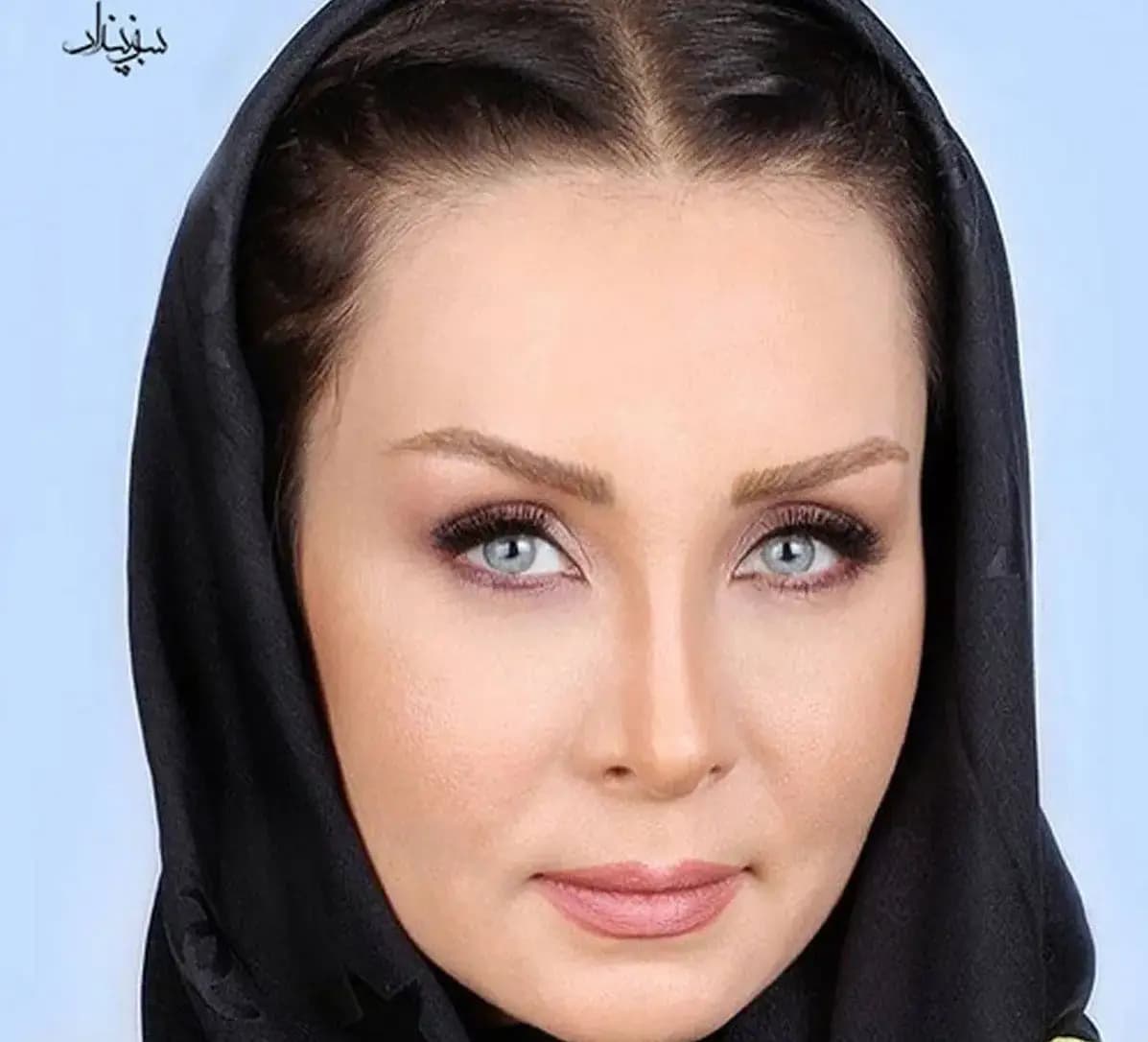 استایل گنگ حدیث فولادوند همه را مات کرد / خانم بازیگر متفاوت تر از همیشه ظاهر شد