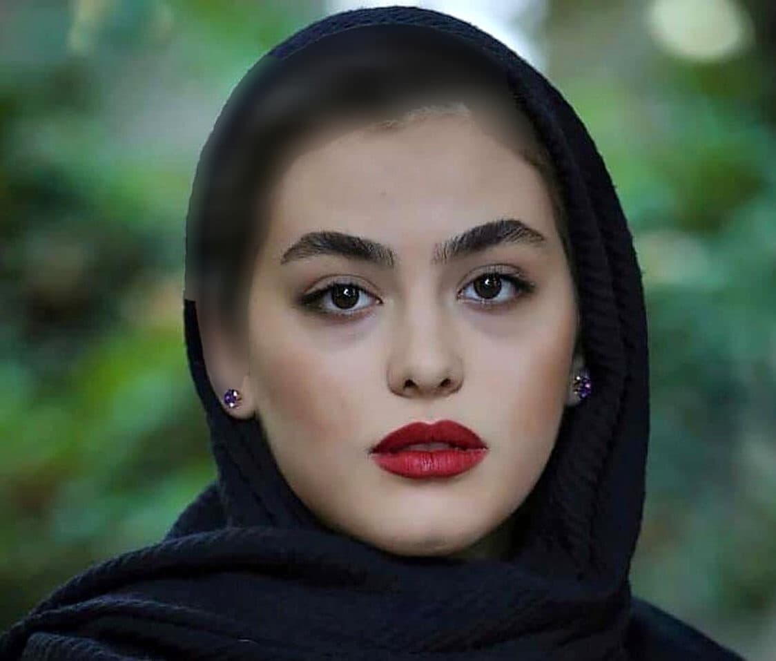 عکس پدر و مادر ریحانه پارسا در ترکیه ! / مگه از هم جدا نشده بودند !