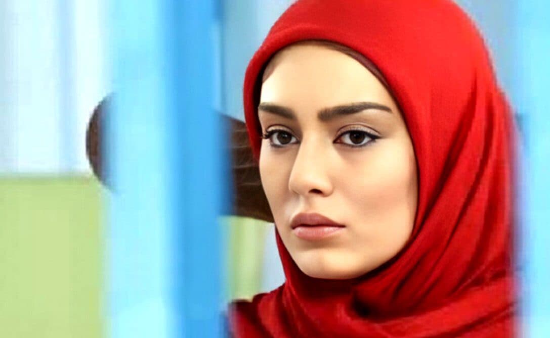 فیلم / افشاگری سحر قریشی از عکس های جنجالی / خانوادگی خوشگلیم !