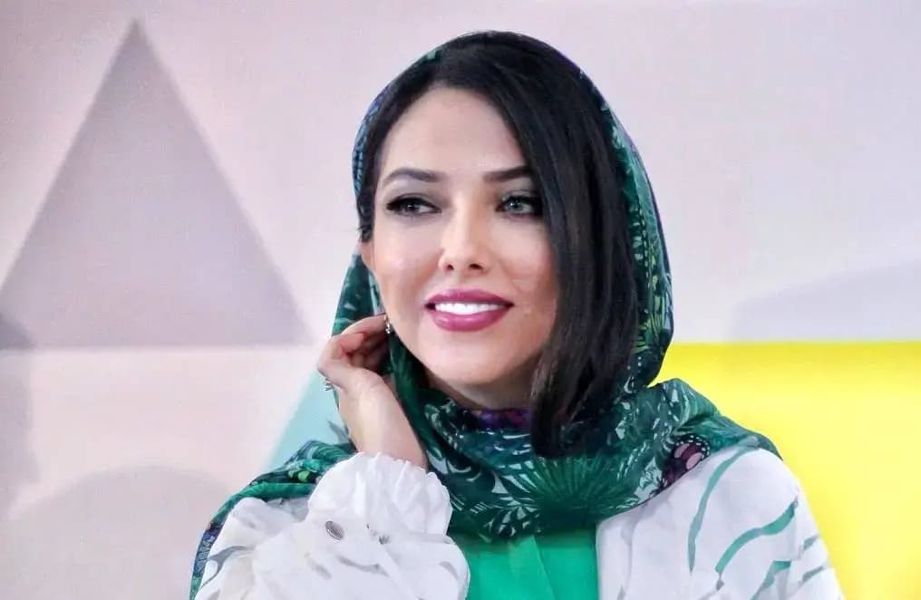 استایل متفاوت لیلا اوتادی خاج از قاب تلویزیون / این پوشش کجا آن پوشش کجا !