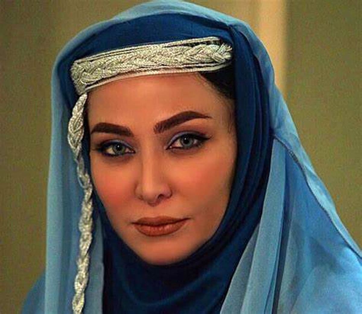 می دانستید شوهر فقیه سلطانی جوان تر است ؟ + عکس ها و بیوگرافی خانم بازیگر چشم رنگی