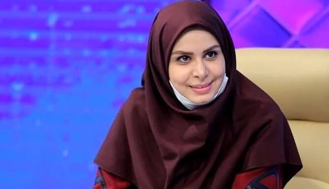 استایل بحث برانگیز خانم مجری پر بازدید شد ! / خارج از صدا و سیما خیلی فرق داره !
