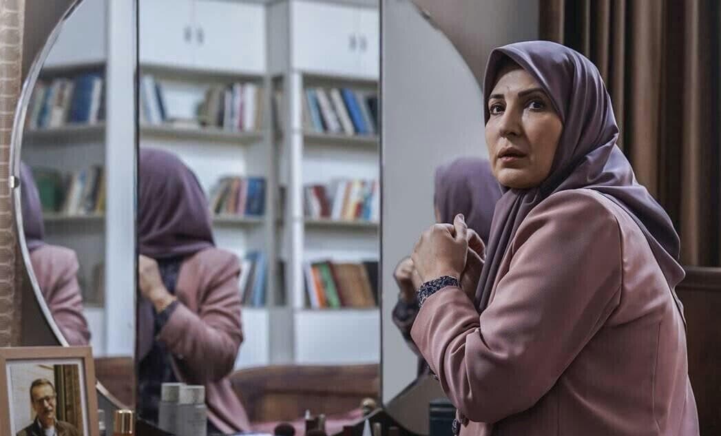 طلوع زیبای خورشید از اتاق دایار نوه بامزه فاطمه گودرزی، توران سریال لحظه گرگ و میش + عکس