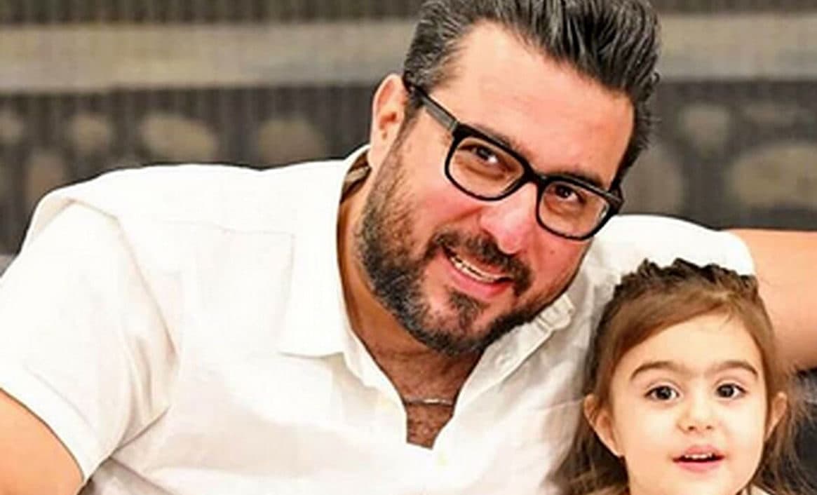 نگاهی به کیک تولد 2 سالگی با تِم صورتی رنگ و کیک بالُنی شکل رِز خانوم دختر محسن کیایی +عکس/ مبارکا باشه