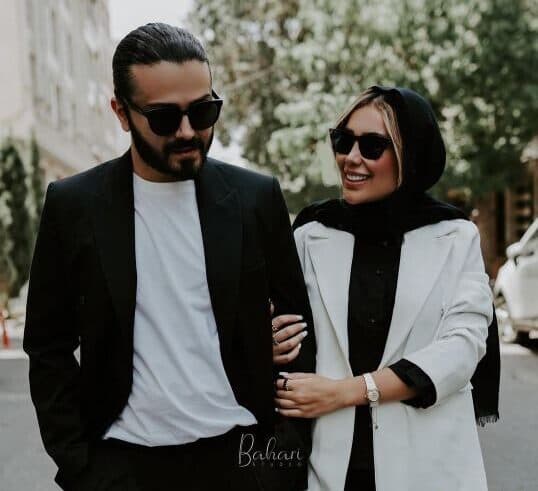 میز عزای گل آرایی شده و منحصر به فرد پدرزن جوان مجید یلان، خواننده معروف ایرانی / حیف جوونیش روحش شاد + ویدیو