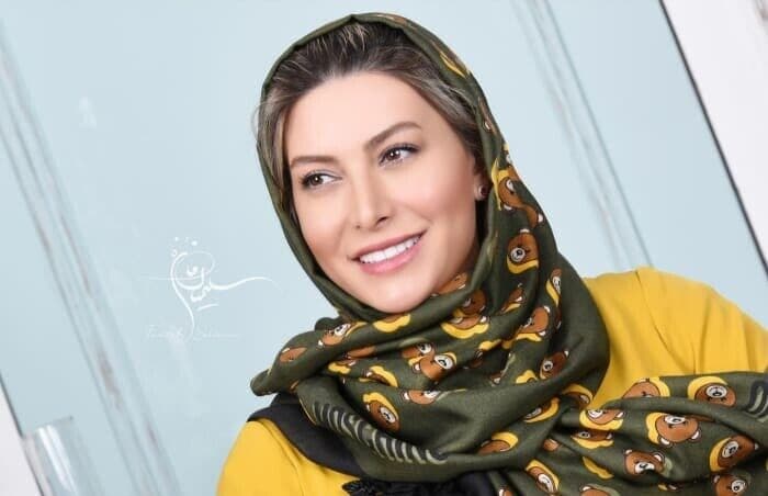 چهره واقعی فریبا نادری، عروس سیاستمدار حشمت فردوس بدون گریم و افکت+عکس