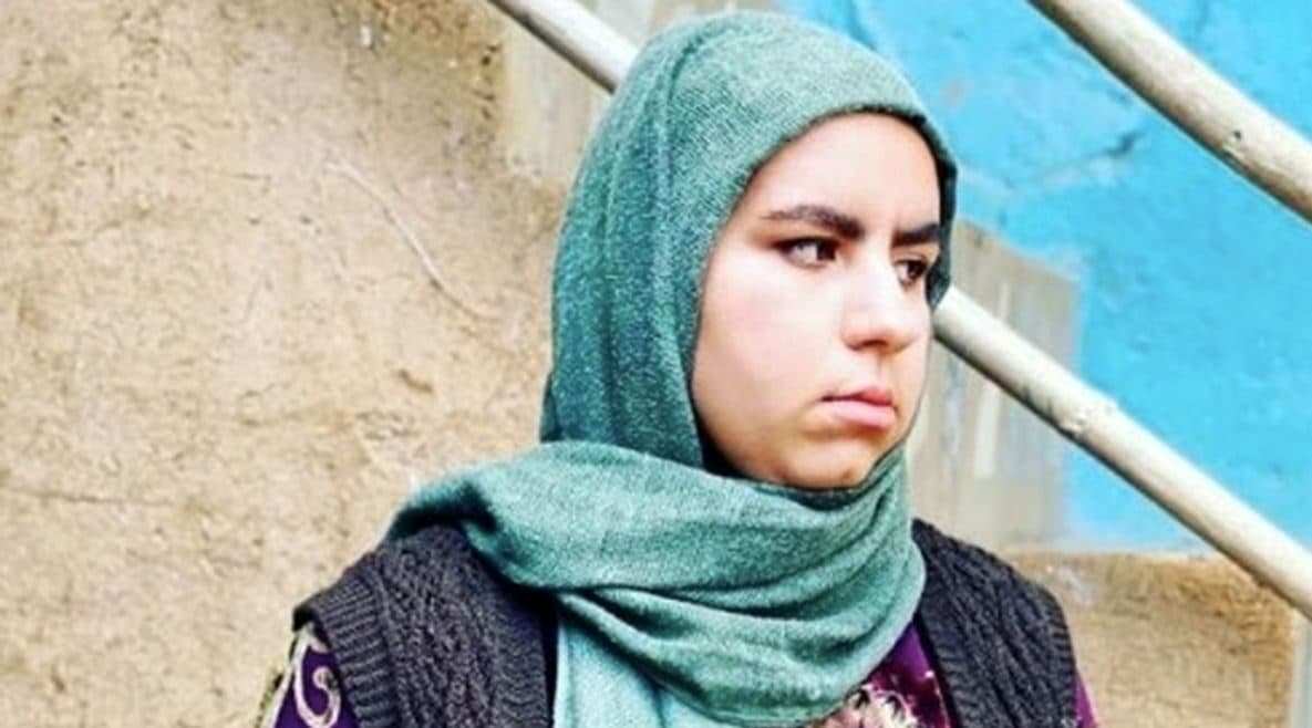 چهره متفاوت روناکِ سریال «نون خ» با آرایش