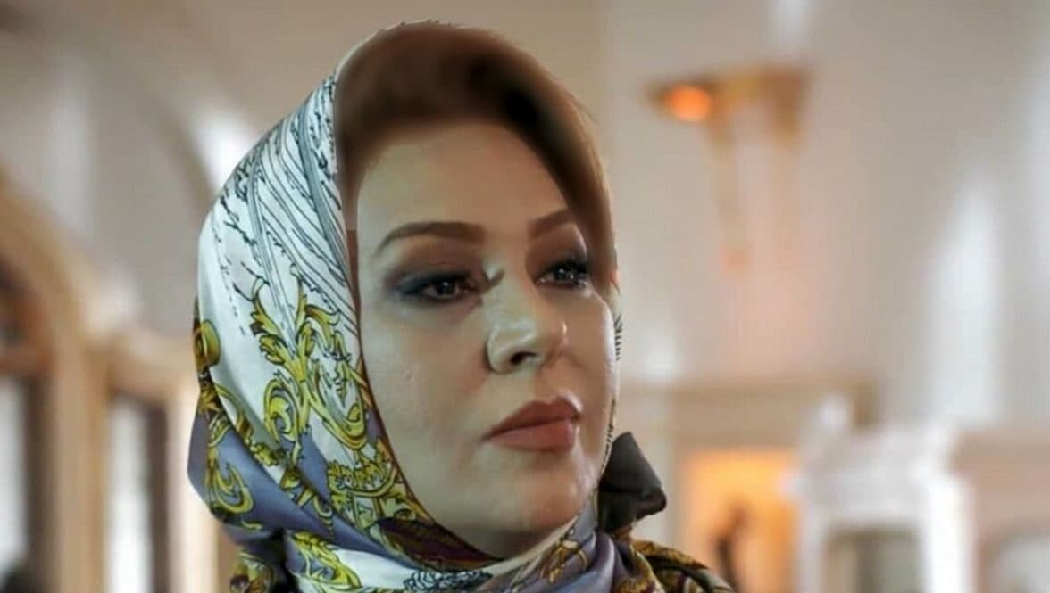 نگاهی به میز شب یلدا نسرین مقانلو در کنار پدر مرحومش +عکس/ چه میز مجلل و شُلوغ پُلوغی