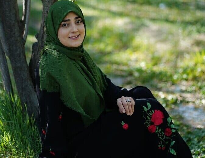 نگاهی به جشن تولد شیک و باکلاس ستاره سادات قطبی و رونمایی از کیک دوبعدی فانتزی‌اش/ واقعا چه رنگی+عکس