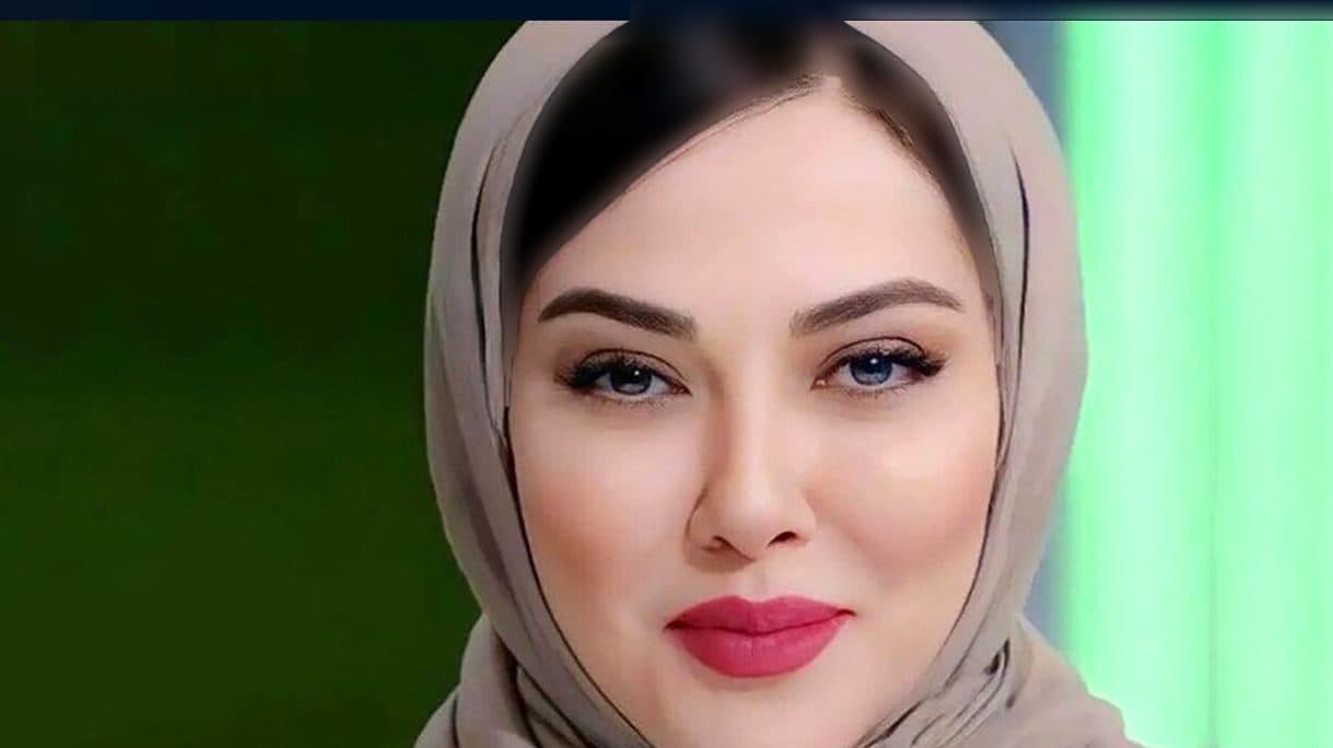 نگاهی به مدل مانتو مزونی و خوش رنگ لیلا اوتادی بازیگر ایرانی / شیک ، زیبا ، خاص+عکس