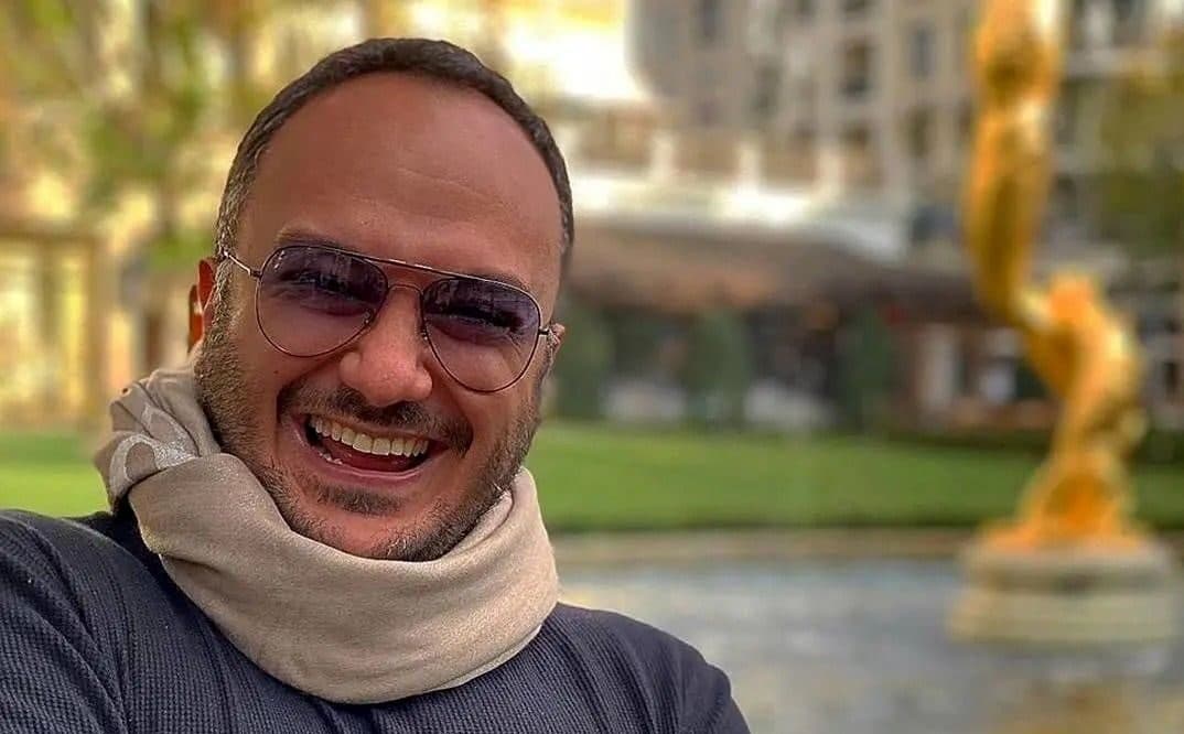 (تصاویر) بیوگرافی، عکس های شخصی و زندگی خصوصی احسان کرمی و همسرش در خارج
