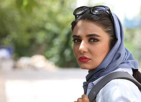 نگاهی به مدل مانتو خاص با طراحی منحصربفرد لیندا کیانی بازیگر سریال دلدادگان به سبک لباس سنتی بلوچی+عکس