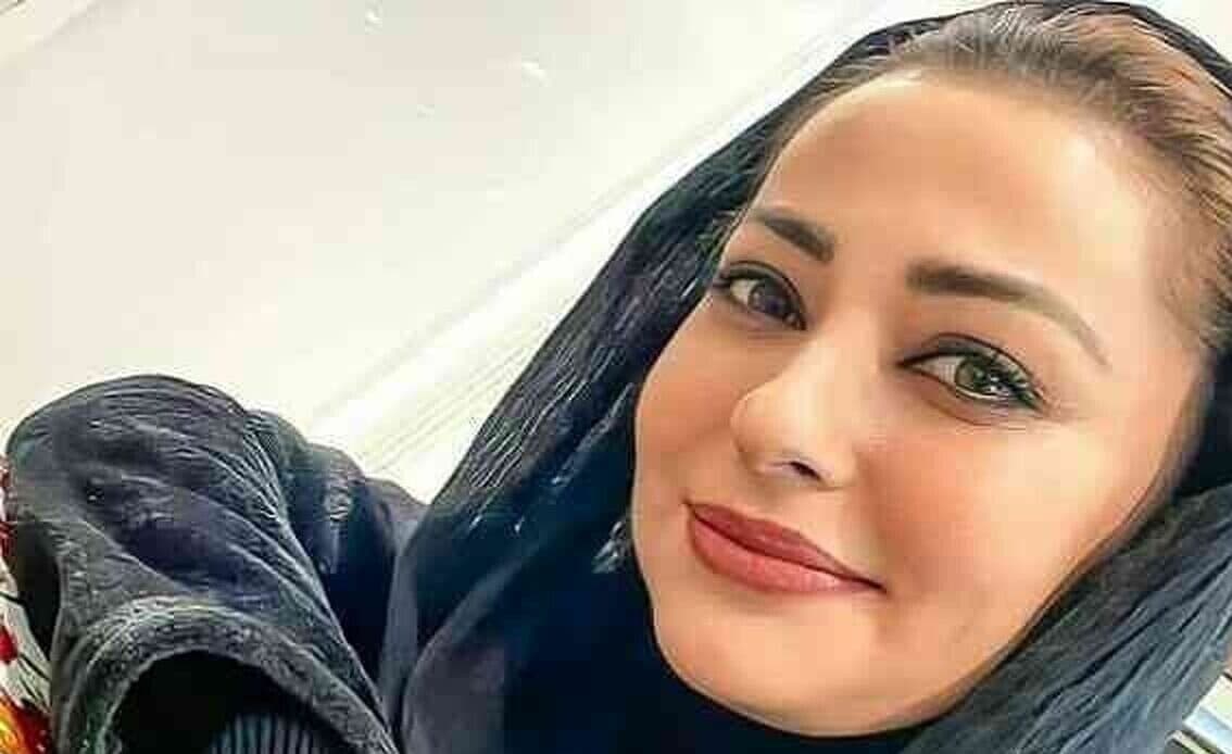 نگاهی به استایل سنتی نفیسه روشن در دبی +عکس/ مانتو اصیل و سنتی خانم بازیگر با طرح فرش ایرانی