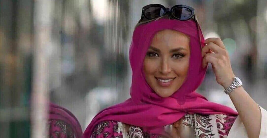 میز صبحانه اُملت و نان بربری مینا خانوم همسر بهرام رادان  +عکس / مینا خانومم اُملت رو تو بشقاب آلمینیومی میخورن!😋