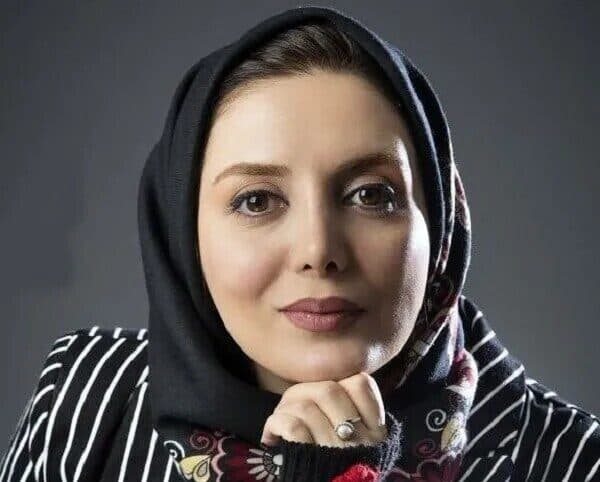 ویدیوی دیده نشده از مراسم عقد رویا میرعلمی ستاره جوکر؛ سر سفره عقد هی از بلا و مریضی حرف نزنین / خنده‌دارترین سکانس از سریال طنز «شمعدونی» رو اینجا ببینید