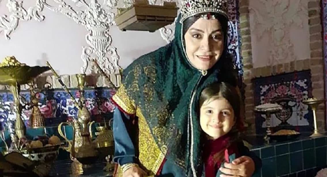 زیبایی چهره دختربچه بازیگر نقش «تاج‌الملوک» سریال جیران ! / جذاب پوش و خوش چهره !