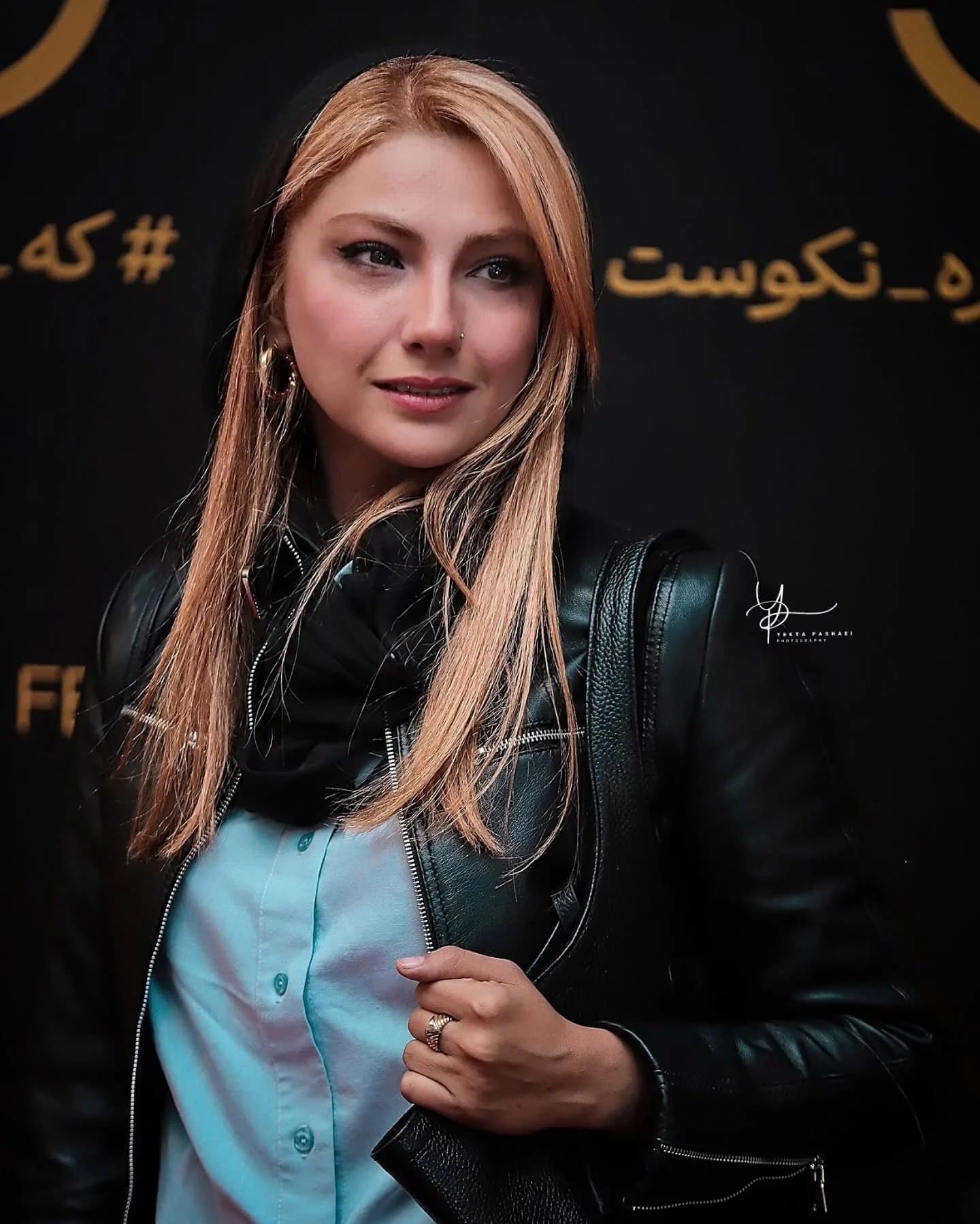 محیا دهقانی با استایل شوکه‌کننده چرم و شلوار واید در جشنواره ۲۵! عکسا اینجا ببینید