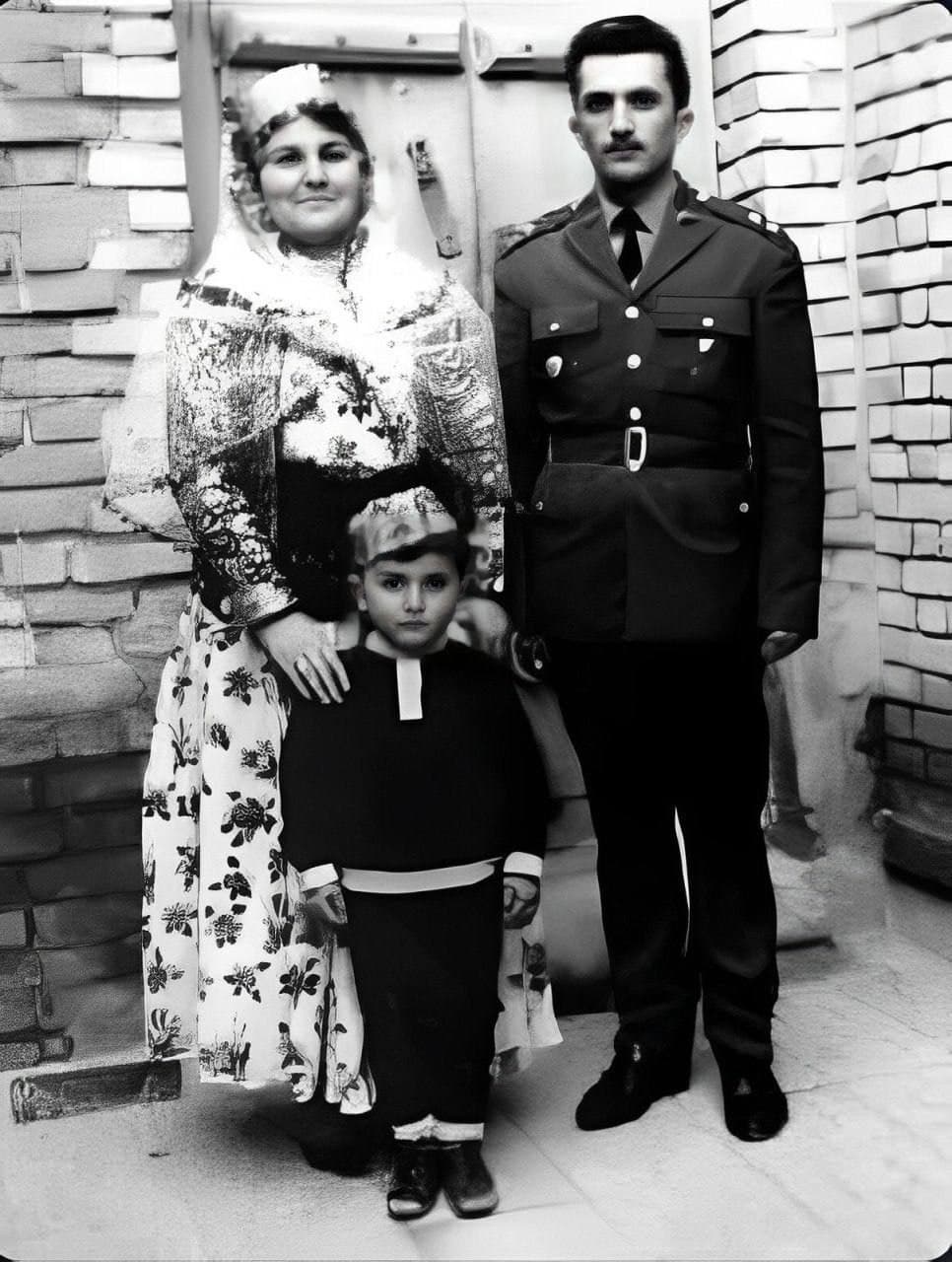 چهره باورنکردنی مسعود پزشکیان در کودکی؛ تصویری خاص از ۵ سالگی او در ارومیه!