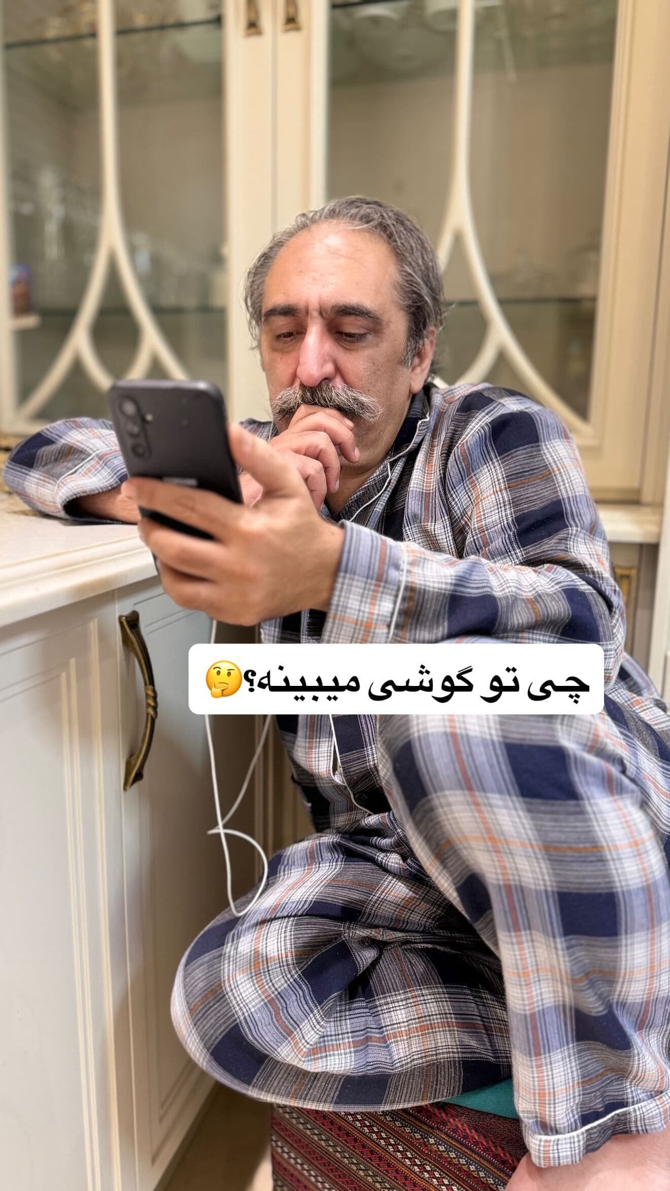 عکس خصوصی شوهر خانم مجری تلویزیون لو رفت! مردم شوکه شدند!