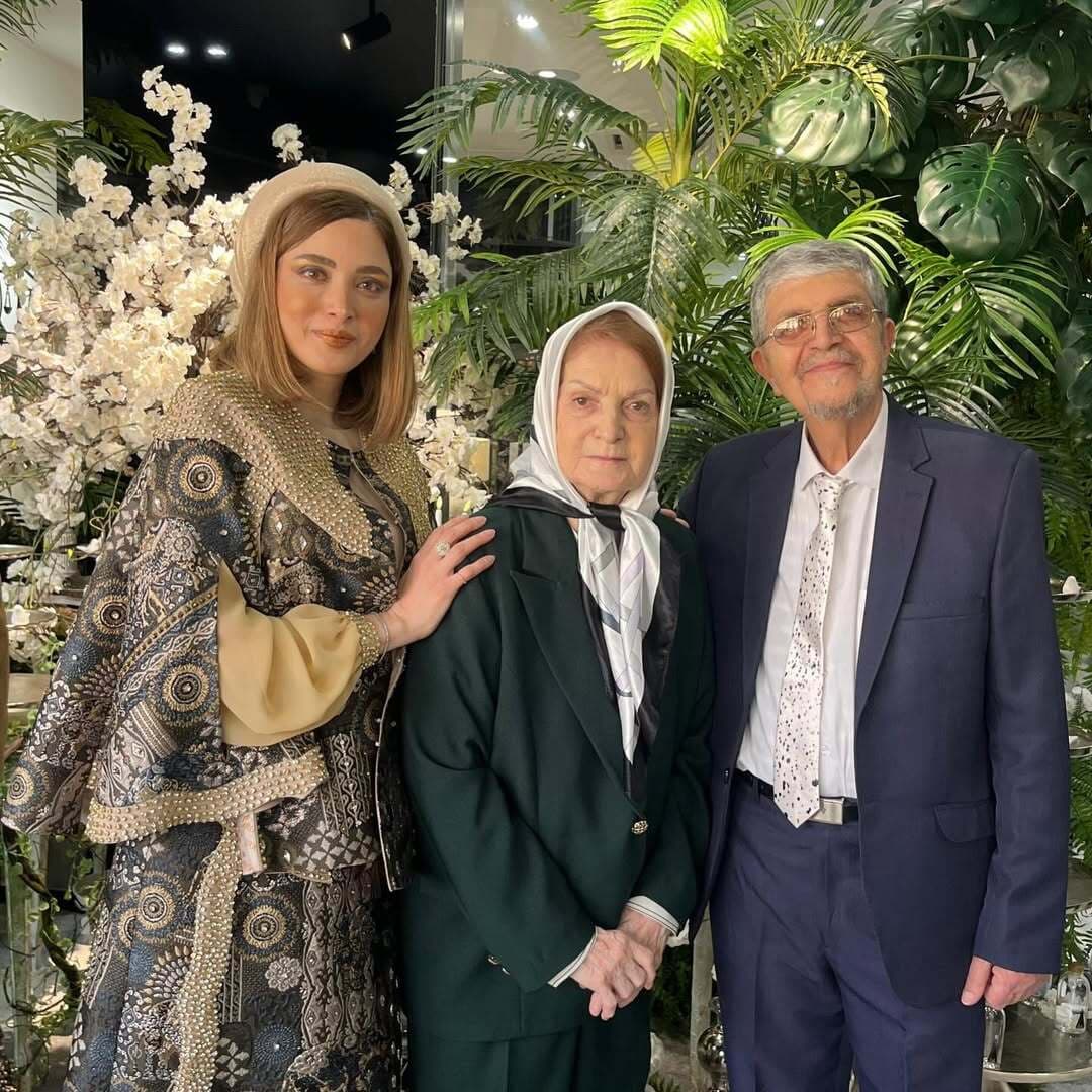 غافلگیری بهنوش طباطبایی با انتشار عکسی خاص از مادر و پدرش! پیام تبریک او همه را شوکه کرد!