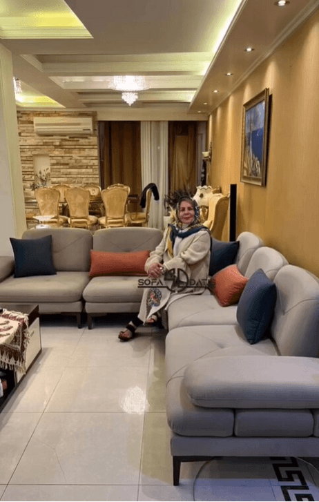 منزل اشرافی پوراندخت مهیمن! راز کفپوش ورساچه‌ای و لوسترهای کریستالی فاش شد!