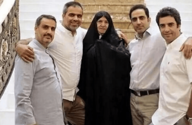 عکس دیدنی منوچهر هادی و خانواده‌اش به مناسبت روز مادر؛ این همون چیزی بود که منتظرش بودیم!