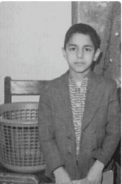 شوکه‌کننده! عکس لو رفته از مهران مدیری در روزگار مدرسه!