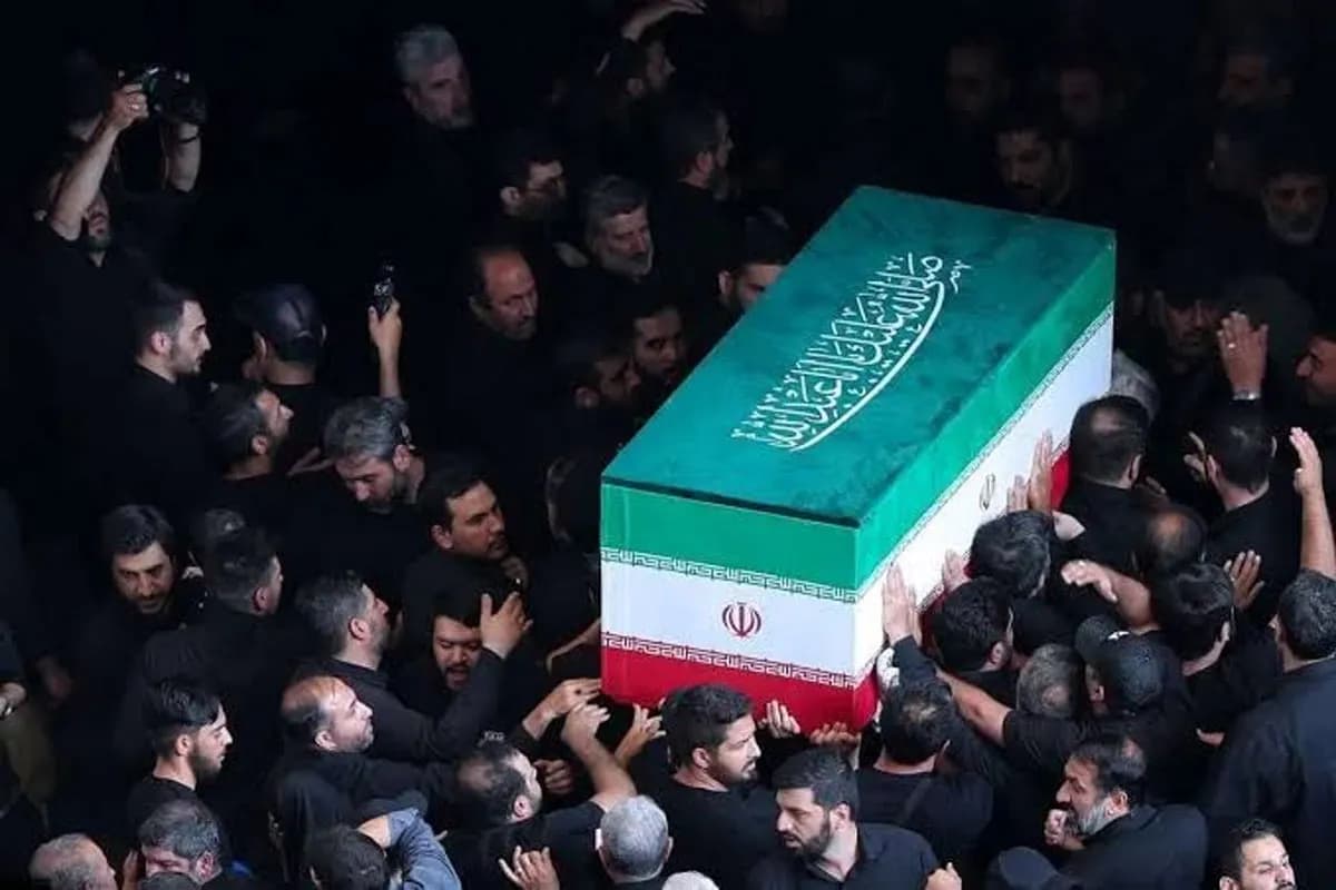 مشهد آماده وداع با رهبر | ساعت جدید مراسم تشییع اعلام شد