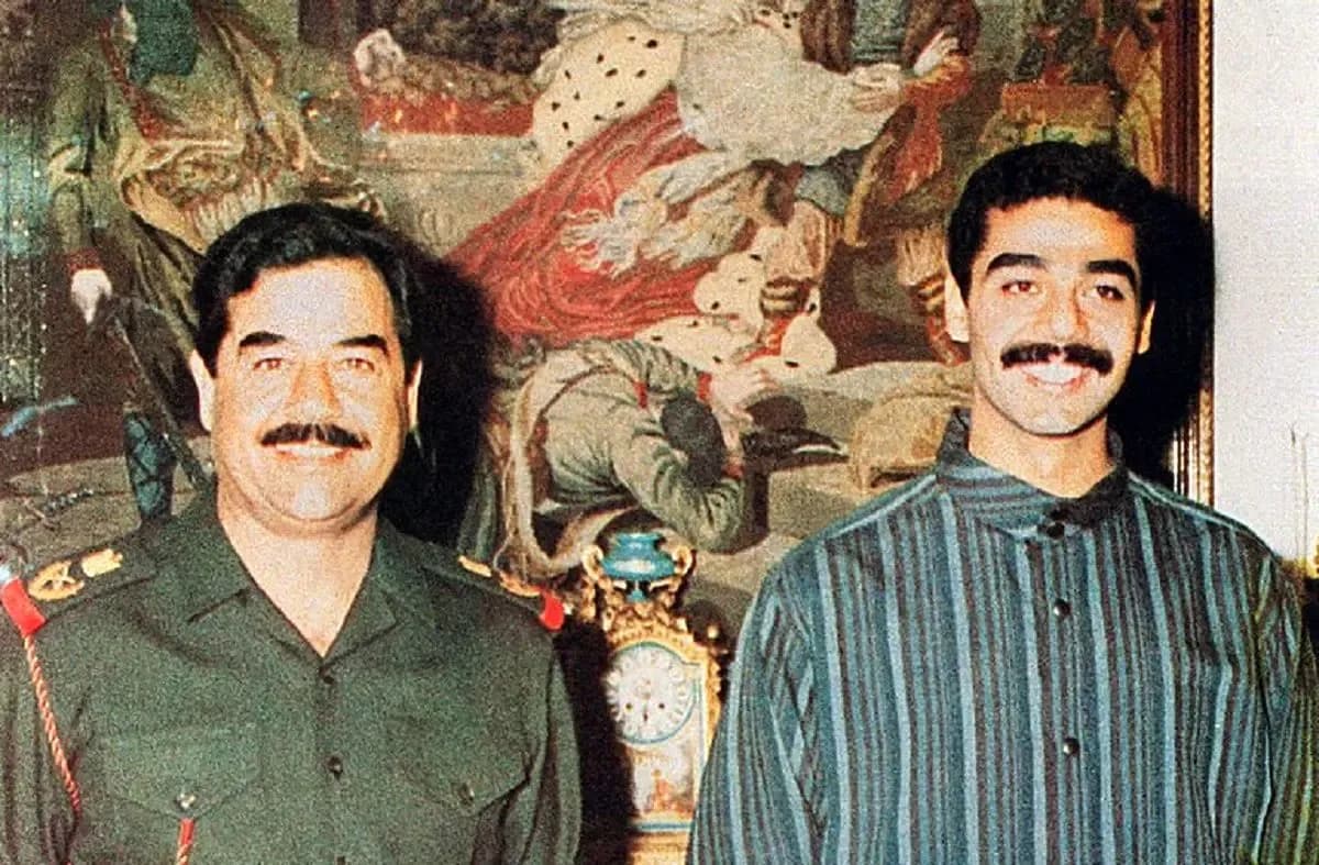 تصاویر تاریخی | ماهیگیری «عدی، پسر صدام» در دهه 60 کنار رودخانه