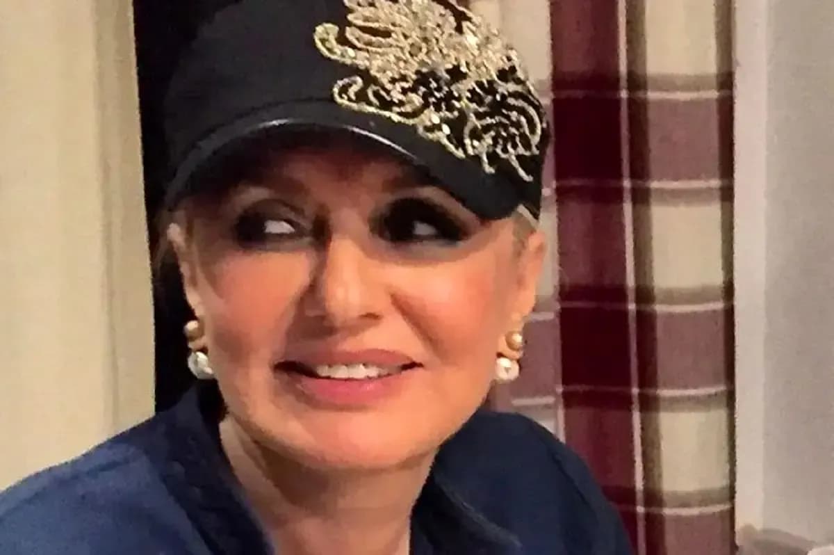 عکس قدیمی گوگوش؛ نگاهی به جوانی این اسطوره در تهران سال 1353
