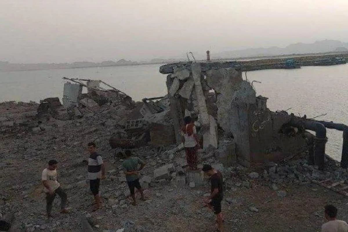 جزئیات حمله آمریکا به آبشیرینکن جاسک | تصاویر ویرانی بهجا مانده