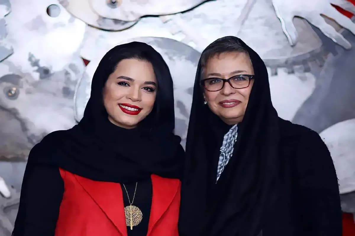ملیکا شریفینیا و حقیقت مهاجرت او: سکوتی که شکست!