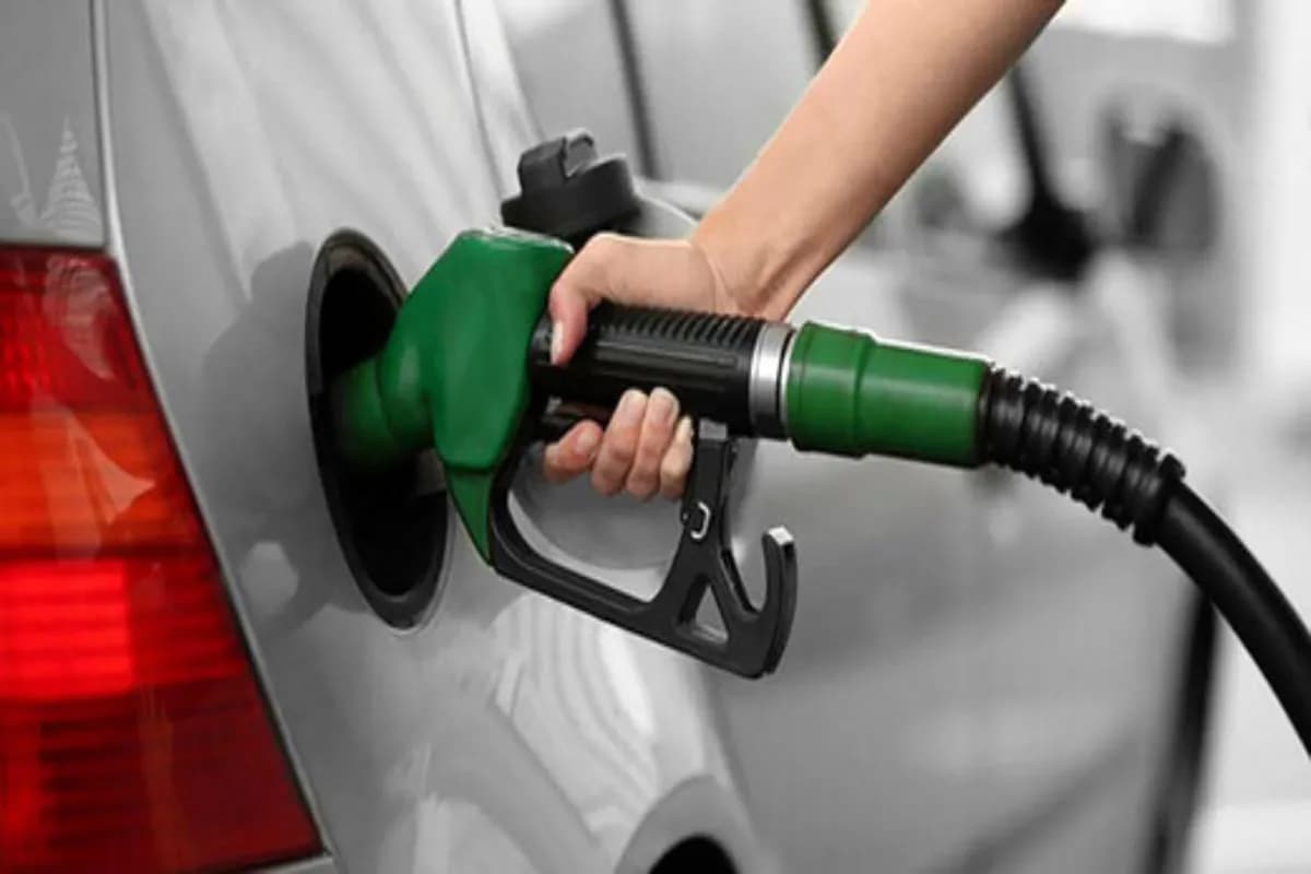 چرا افزایش قیمت بنزین در دوران تورم و جنگ اقتصادی رد شد؟