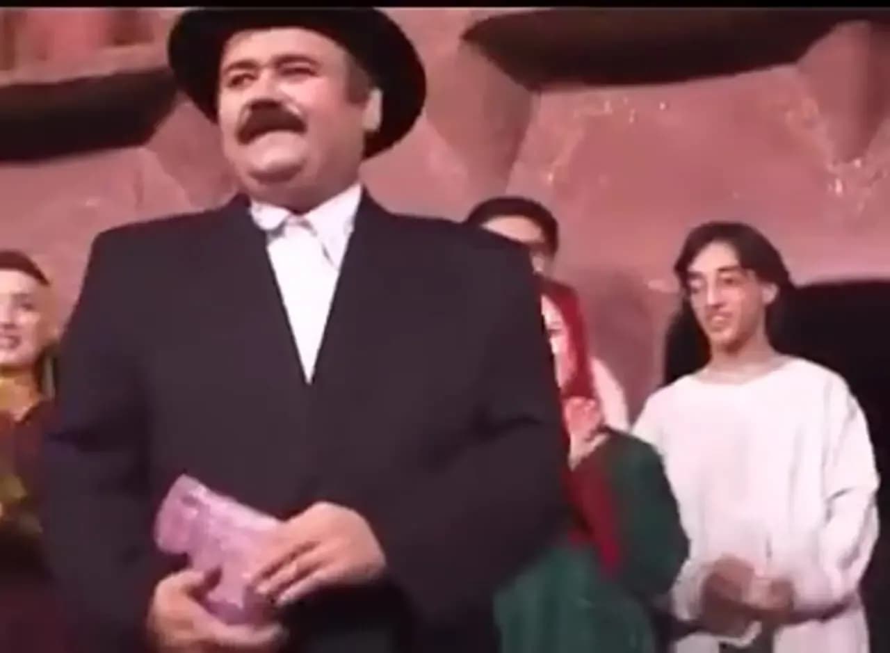 ببینید | شگفتانگیزترین لحظات اکبر عبدی که تا حالا ندیدید!