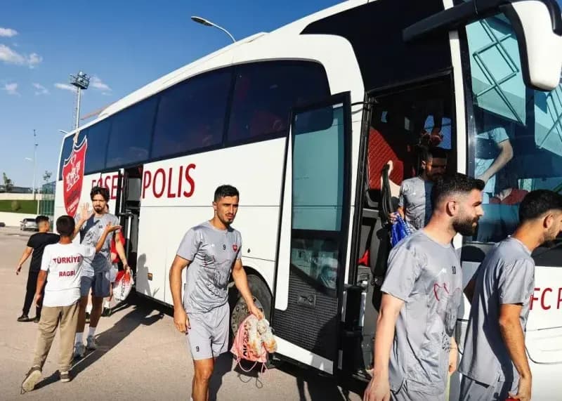 پنج خرید رویایی که پرسپولیس را متحول میکند!