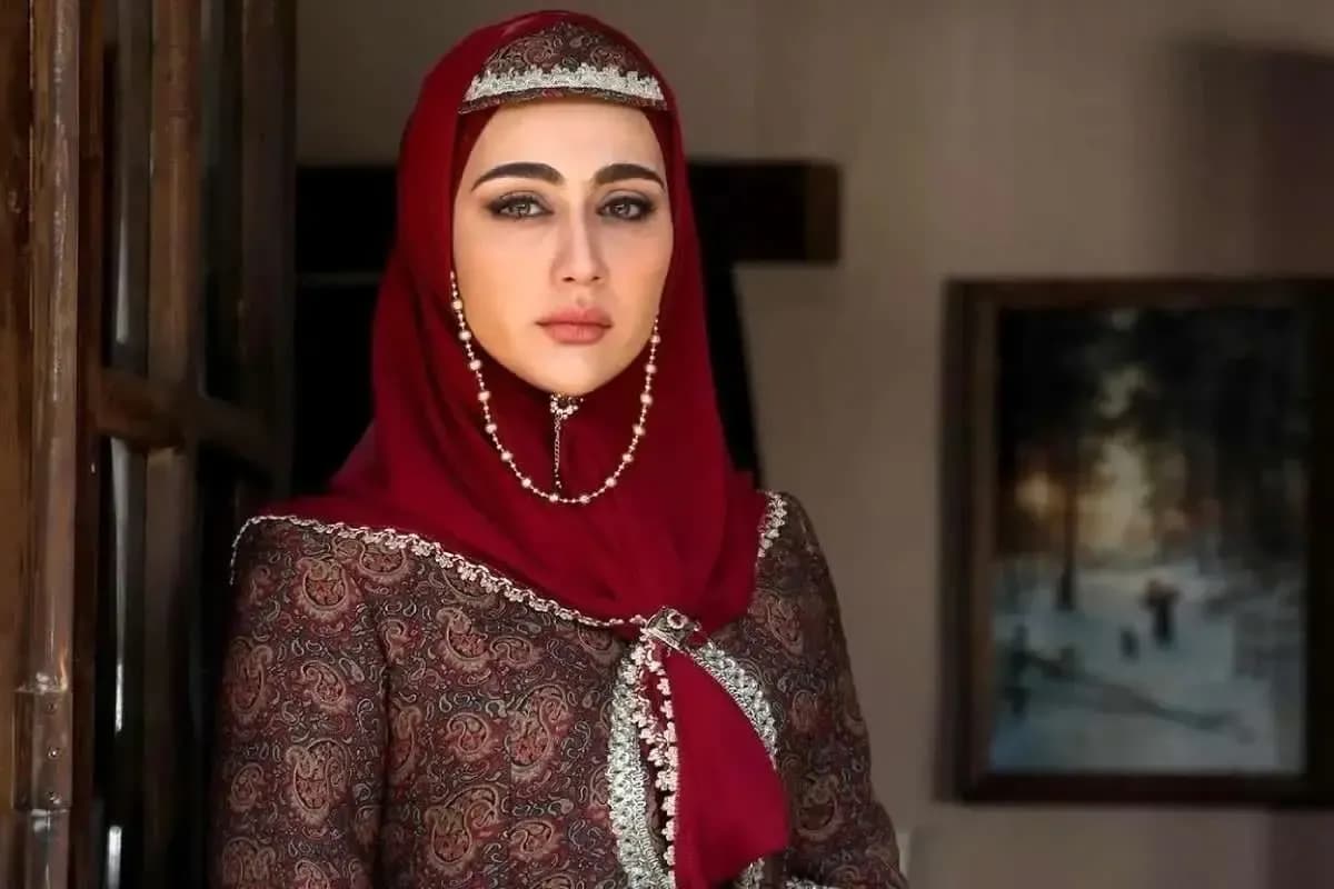 عکس| «گلنار» سریال گیلدخت؛ چهرۀ متفاوتش بعد از 5 سال!
