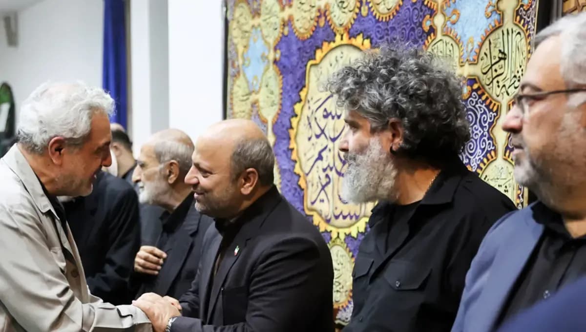 یادبود رهبر شهید انقلاب با حضور رسانهها در مجموعه فرهنگی سرچشمه
