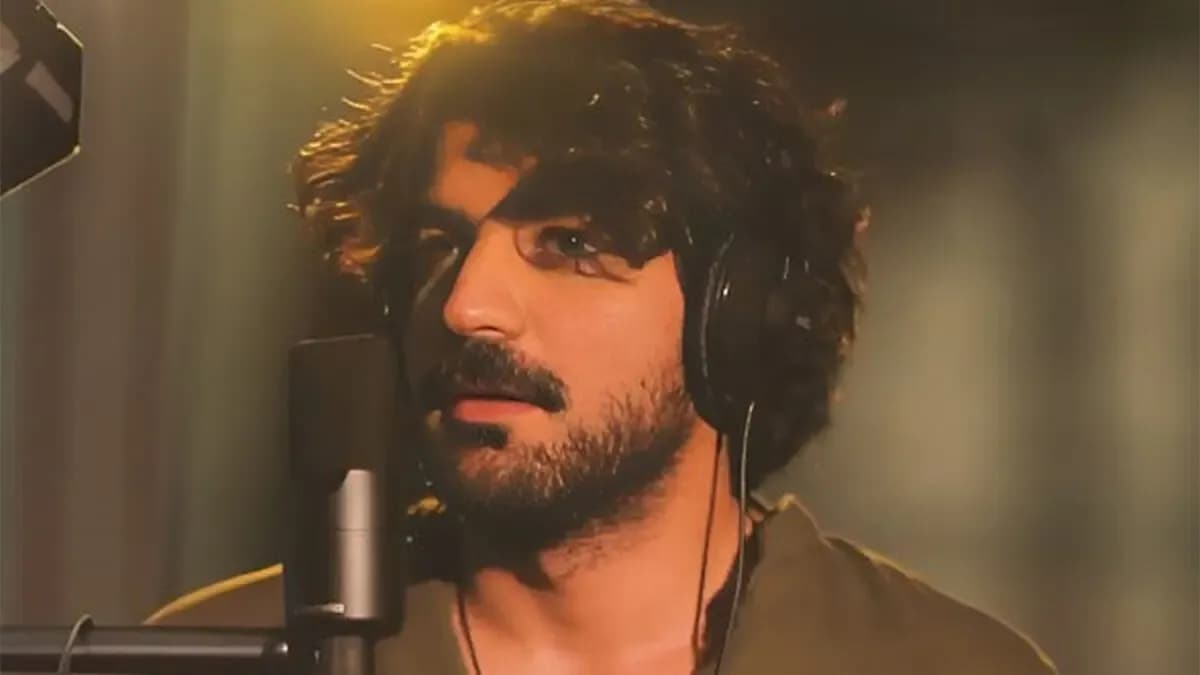 تماشا کنید: حماسه عرفان طهماسبی با آهنگ وطنپرستانه "به عشق وطن"