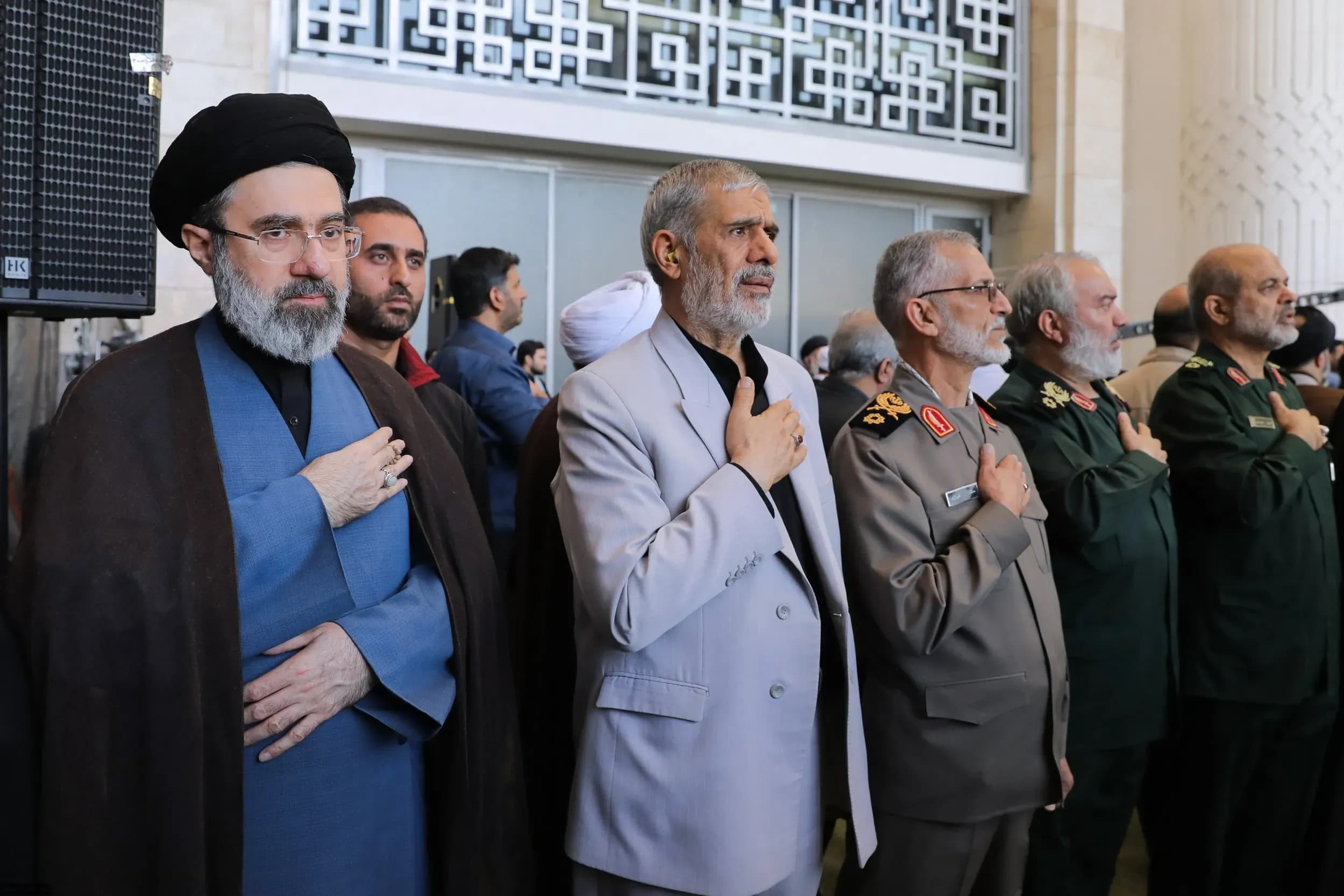 تصویر ناب و کمتر دیدهشده از رهبر معظم انقلاب که باید ببینید
