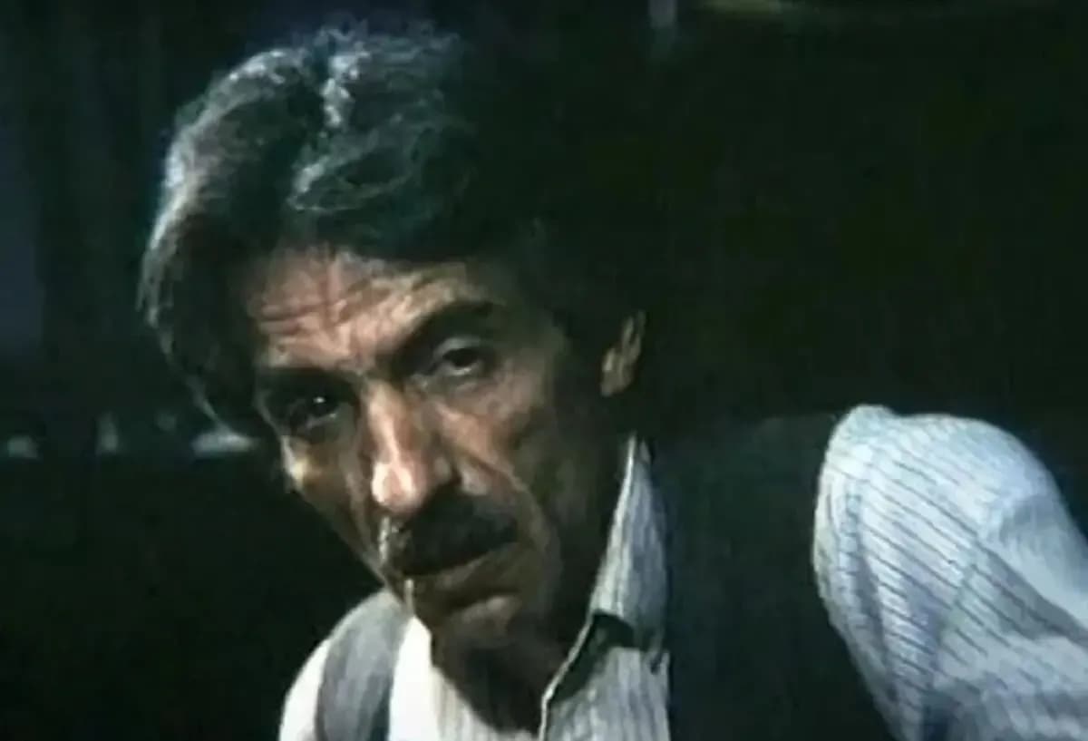 عکس قدیمی از آتقی سریال آینه عبرت در پشت صحنه فیلم شیلات؛ نوستالژی سال 1362
