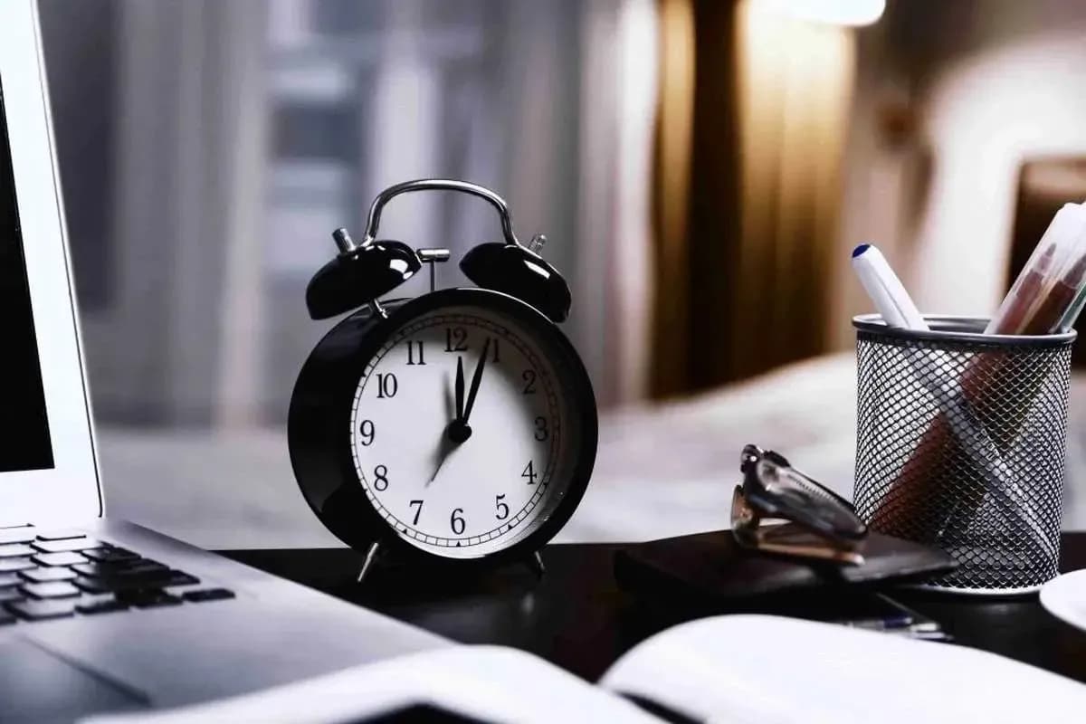 جزئیات جدید تغییر ساعت کاری ادارات قم؛ ساعات کاری به ۷ تا ۱۳ تغییر کرد