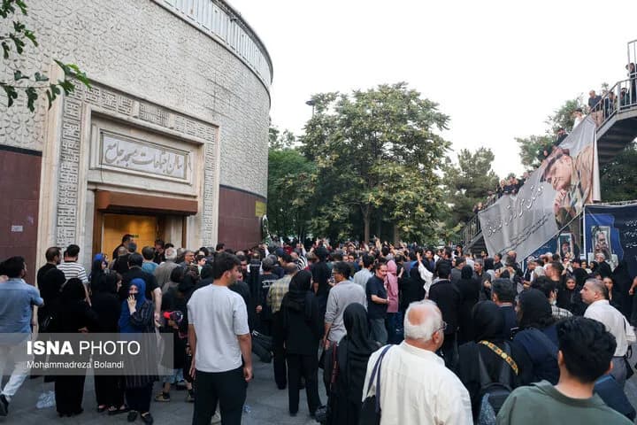 اکبر عبدی و یادبود ستاره های سینما، ورزش و هنر: از علی دایی تا پرویز پرستویی