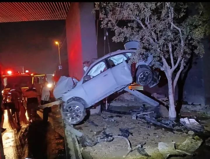 جزئیات تصادف مرگبار BMW در بزرگراه همت: سه نفر جان باختند