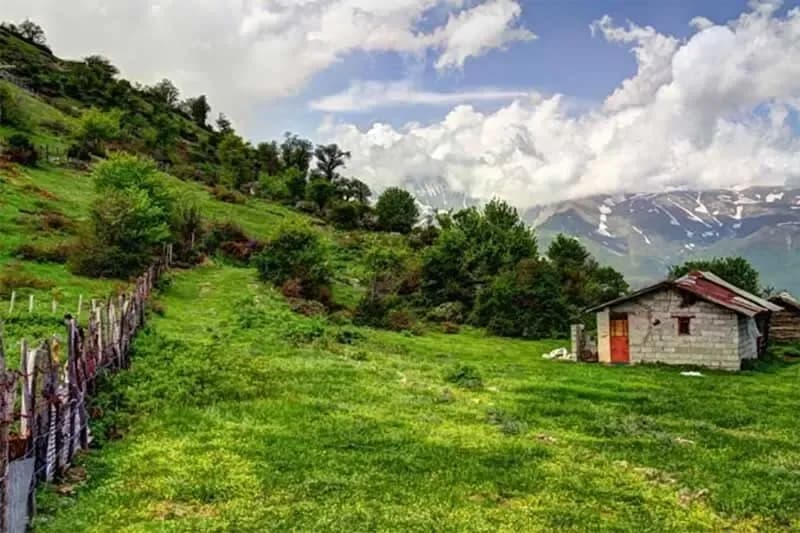 عکس کمیاب از یک خانه روستایی در مازندران؛ بازگشتی به سال 1329